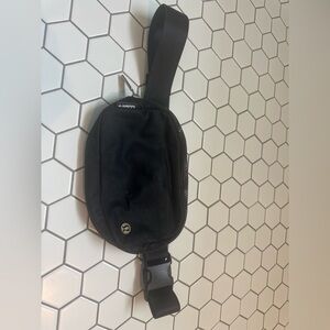 lululemon athletica Black regular size belt bag